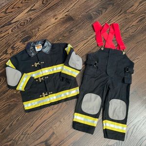 Fireman Halloween costume size 2-3 years